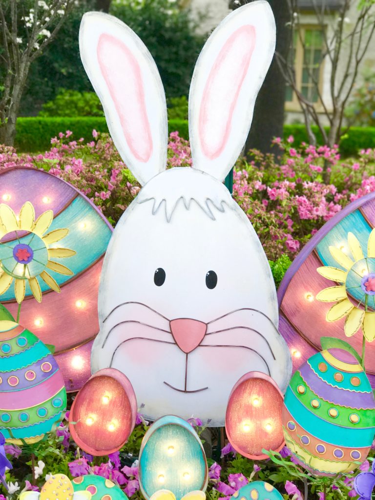 Outdoor Easter Decorations!